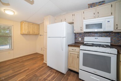 12612 E 44th Dr, Yuma, AZ 85367 - photo 7