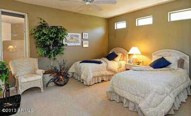 011_Guest Beadroom