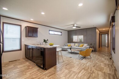 114 W Coyote St, Mandan, ND 58554 - photo 6