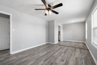 339 Pioneer Dr, Oak Grove, KY 42262 - photo 4