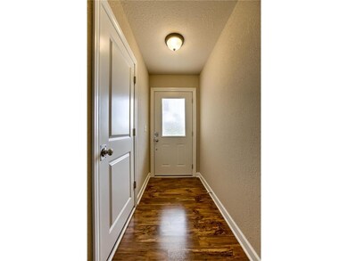 236 N Washington St, Raymore, MO 64083 - photo 4