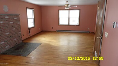 182 Lake Quinn Rd, Waymart, PA 18472 - photo 5