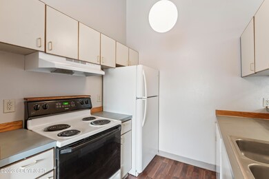 07 - 9710 Morningside Lp #304