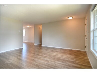 2742 Cheryl St, Eugene, OR 97408 - photo 6