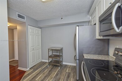 900 NE 195th St unit 703, Miami, FL 33179 - photo 6