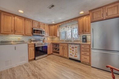 816 N Quincy St, Brockton, MA 02302 - photo 2