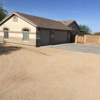 3 CAR GARAGE