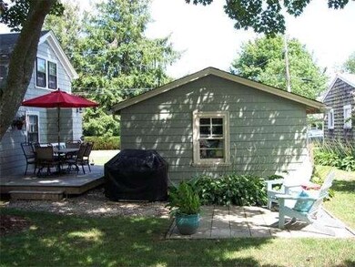 33 Ocean Ave, Fairhaven, MA 02719 - photo 3