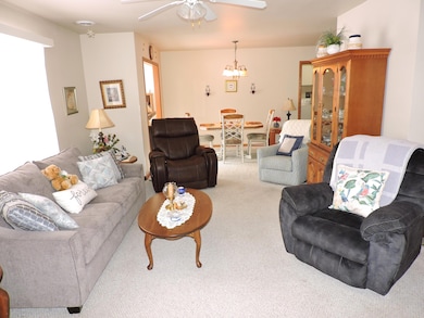 1515 Raveen St, Fort Atkinson, WI 53538 - photo 5