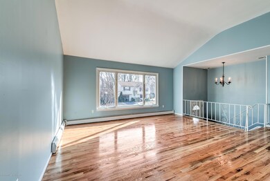 006_LIVING ROOM