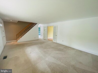 13312 Poplar Tree Rd, Fairfax, VA 22033 - photo 5