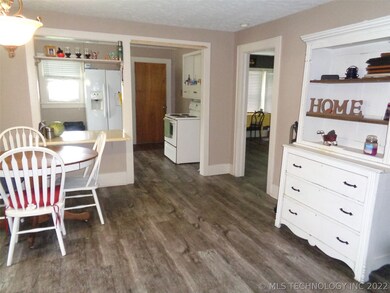 301 S 4th St, Eufaula, OK 74432 - photo 4