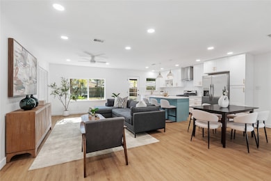 4427 Sanford Rd, Houston, TX 77035 - photo 3