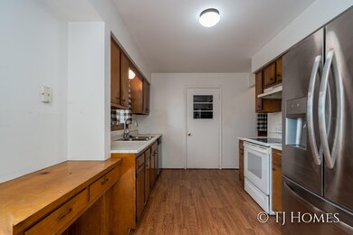 4466 Marshall Ave SE-11