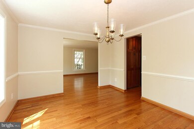 15017 Woodglen Ct, Dumfries, VA 22025 - photo 7