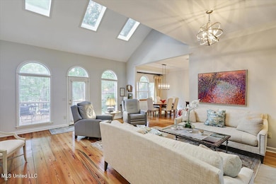 09-112 Newport Cir