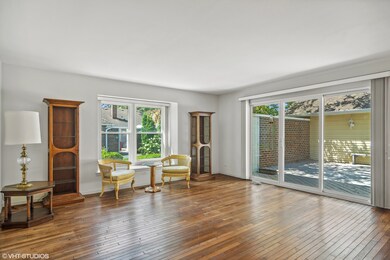 4 Attleboro on Auburn, Rolling Meadows, IL 60008 - photo 2