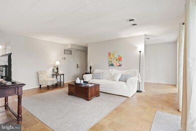 2620 Redcoat Dr unit 2D, Alexandria, VA 22303 - photo 6