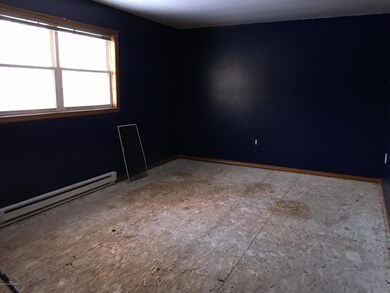 8871 Chipmunk Ln, Tobyhanna, PA 18466 - photo 5