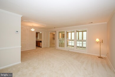5715 Brewer House Cir unit 102, Rockville, MD 20852 - photo 3