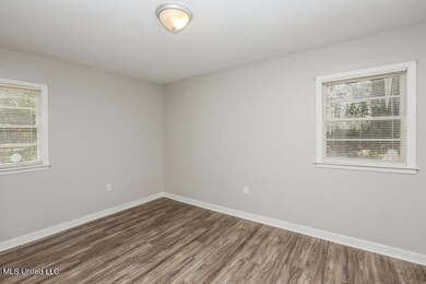 008-photo-main-bedroom-11736146