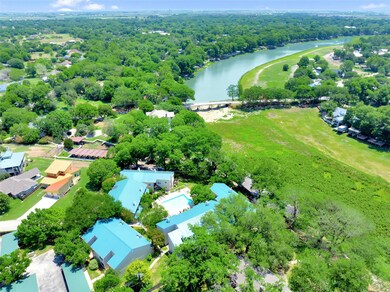 Aerial perspective of suburban area featuring a n