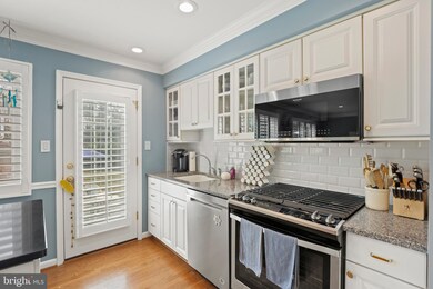 14217 Greenspan Ln, Rockville, MD 20853 - photo 7