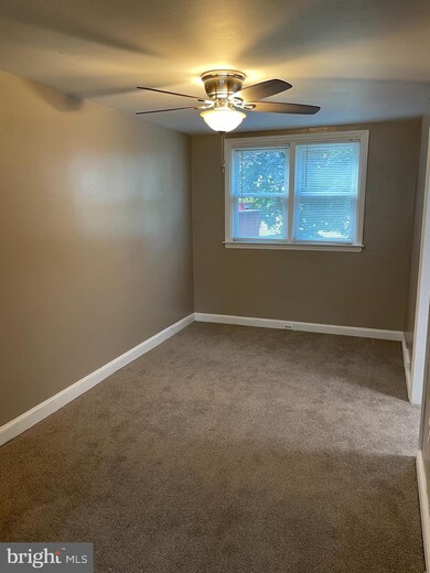 494 Westmont Dr, Darby, PA 19023 - photo 6