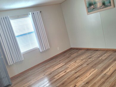 6233 Forest Lake Dr unit 334, Zephyrhills, FL 33540 - photo 7