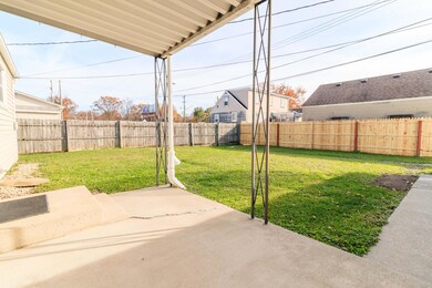 2463 Taymouth Rd, Columbus, OH 43229 - photo 4