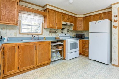 9 Tulip Ave, Freeport, ME 04032 - photo 5
