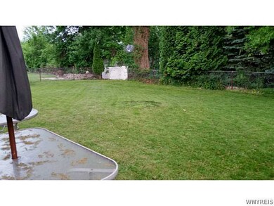 747 Castlebar Dr, North Tonawanda, NY 14120 - photo 2