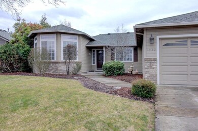 1439 Matthews Place, Medford, OR 97504 - photo 2