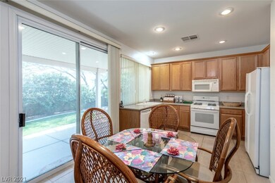 10231 Trailing Dalea Ave, Las Vegas, NV 89135 - photo 7