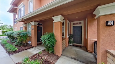 27903 Baneberry Place unit 10, Valencia, CA 91354 - photo 2