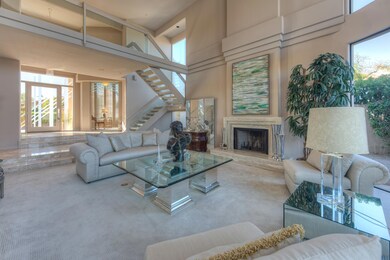 007_Living Room and Foyer