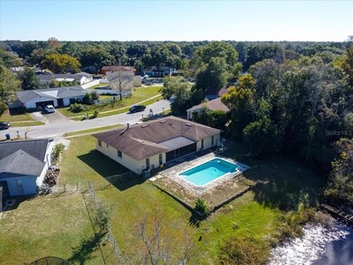 Bakyard with Pool& lake view