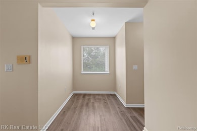 804 Brandon Ave unit 72, Pontiac, MI 48340 - photo 6