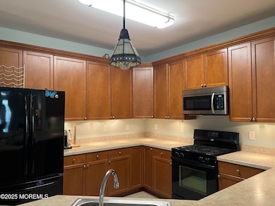 326 Sloan Ct unit 326, Matawan, NJ 07747 - photo 7