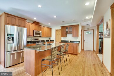 9115 Quintana Dr, Bethesda, MD 20817 - photo 3