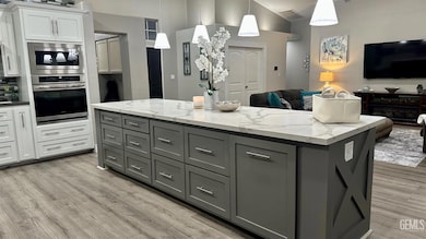 6416 Springtime Ct, Bakersfield, CA 93313 - photo 5