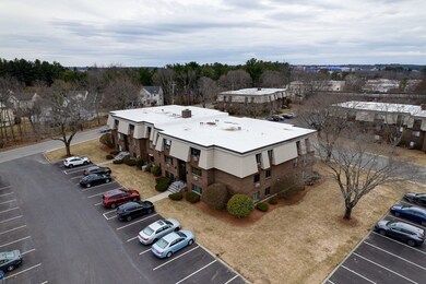 6 Hallmark Gardens unit 7, Burlington, MA 01803 - photo 4