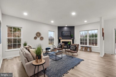 8601 Willow Run Rd, Windsor Mill, MD 21244 - photo 5