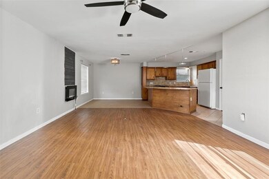 301 Granada Calle St, Granbury, TX 76049 - photo 5