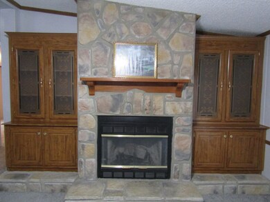 783 Hendrixson Dr, Manchester, TN 37355 - photo 7