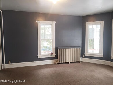 500 Thomas St unit 1, Stroudsburg, PA 18360 - photo 2