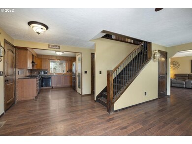 104 E Crestview Dr, Newberg, OR 97132 - photo 4