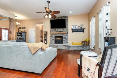 5582 Hayesville Rd, Circleville, OH 43113 - photo 6