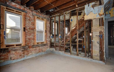 Interior (5)