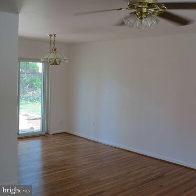 4219 Landgreen St, Rockville, MD 20853 - photo 5